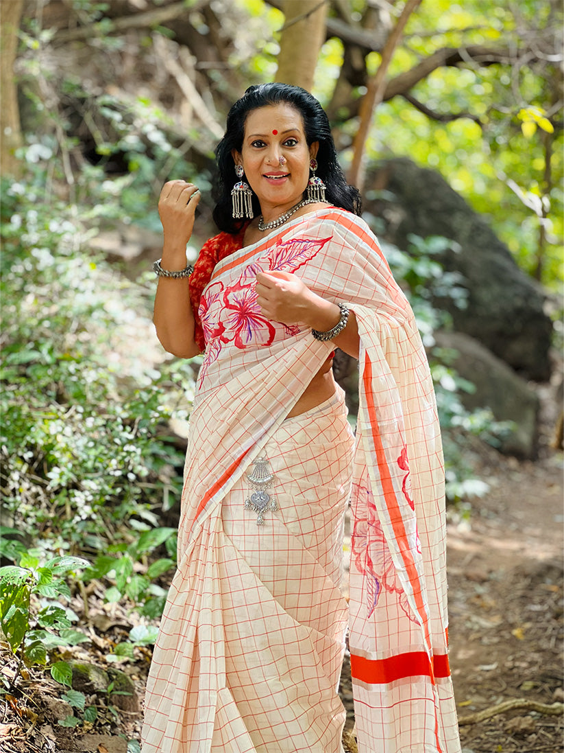 Chembarathi Poovu - Handpainted Saree